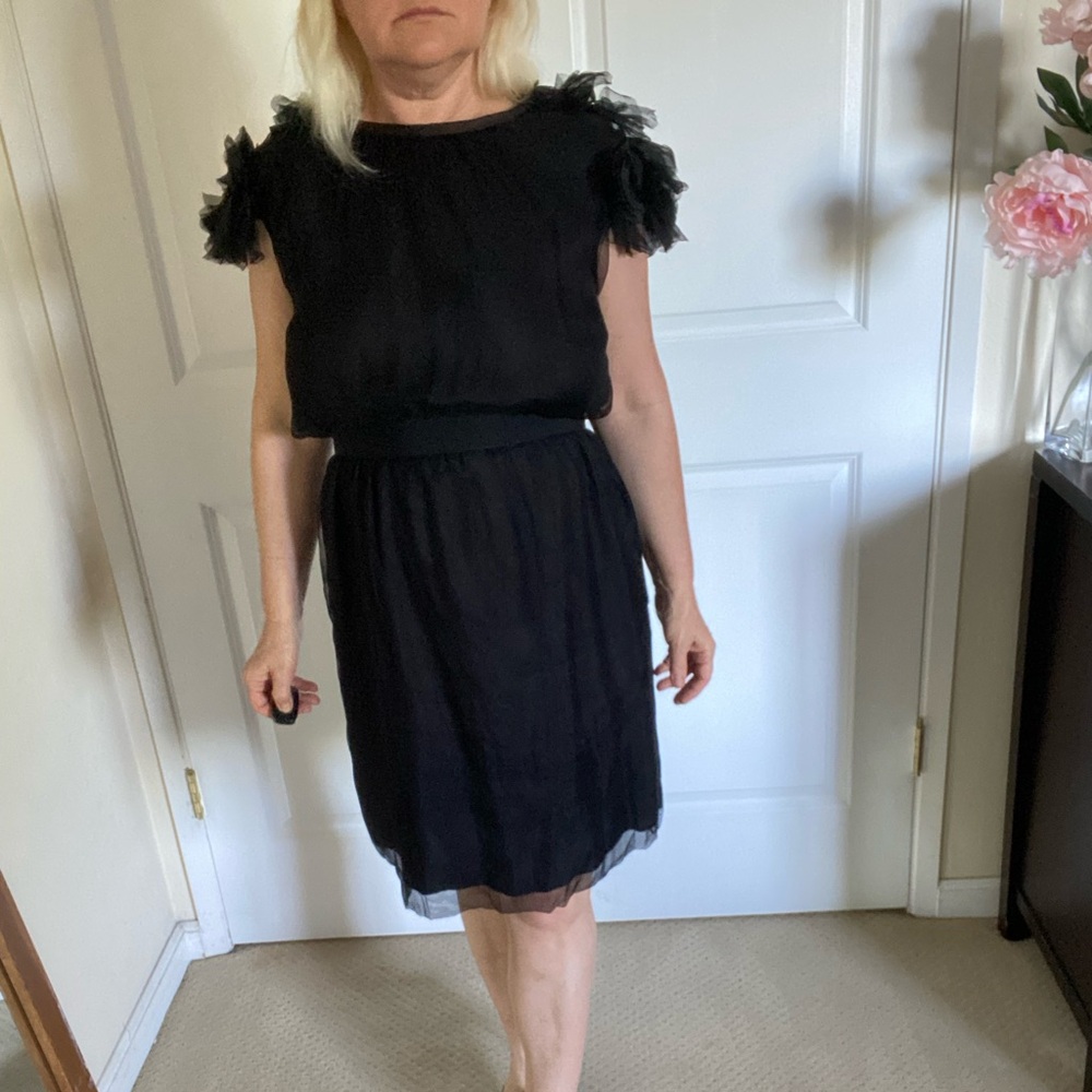 Dolce & Gabbana 100% Silk Black Midi with Ruffled Capped Sleeves size 44